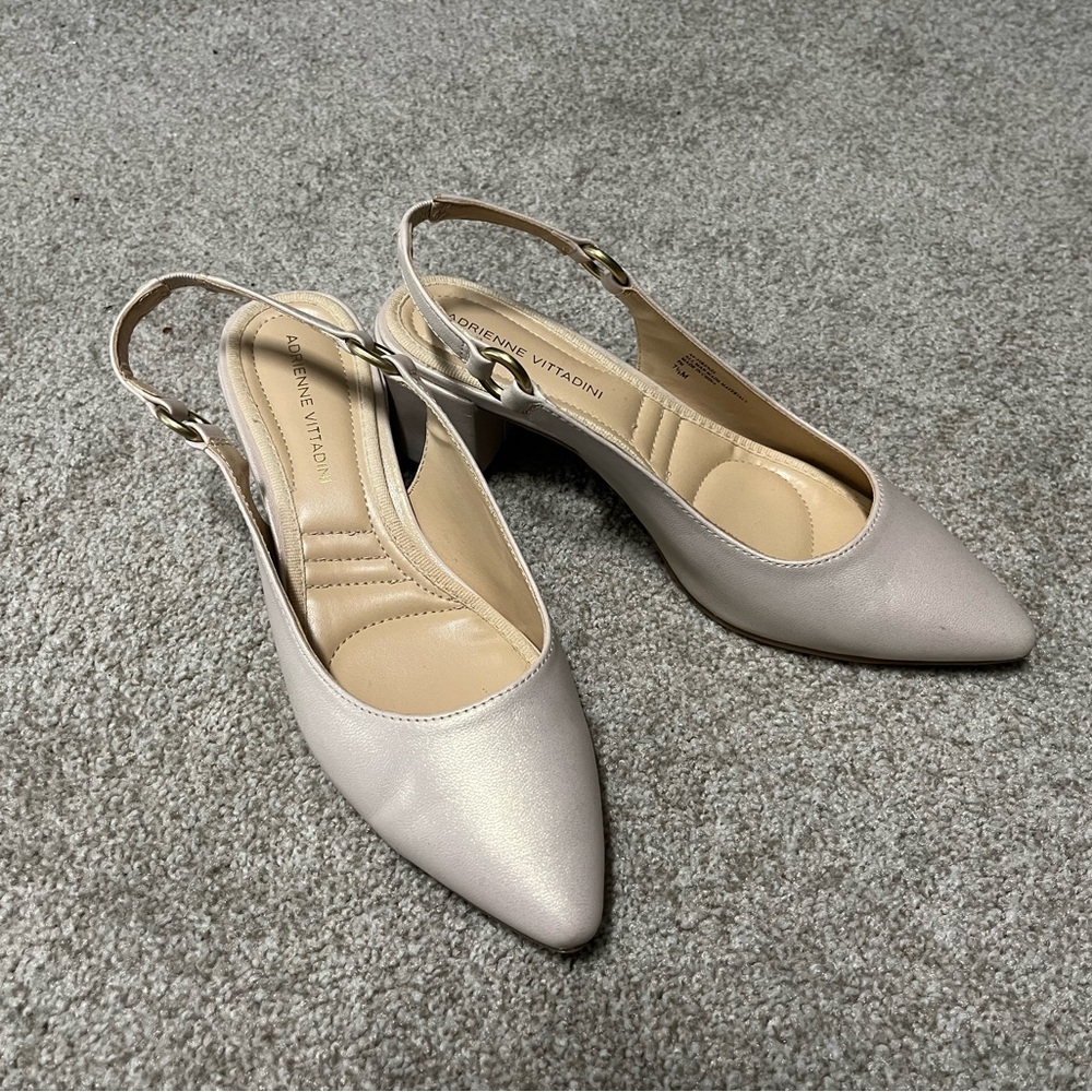 Adrienne Vittadini Firenze Pump EUC